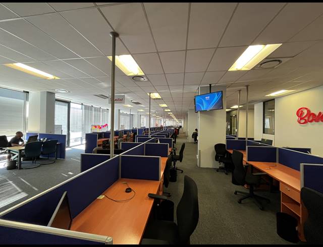 5,141M² OFFICE TO LET IN WOODSTOCK